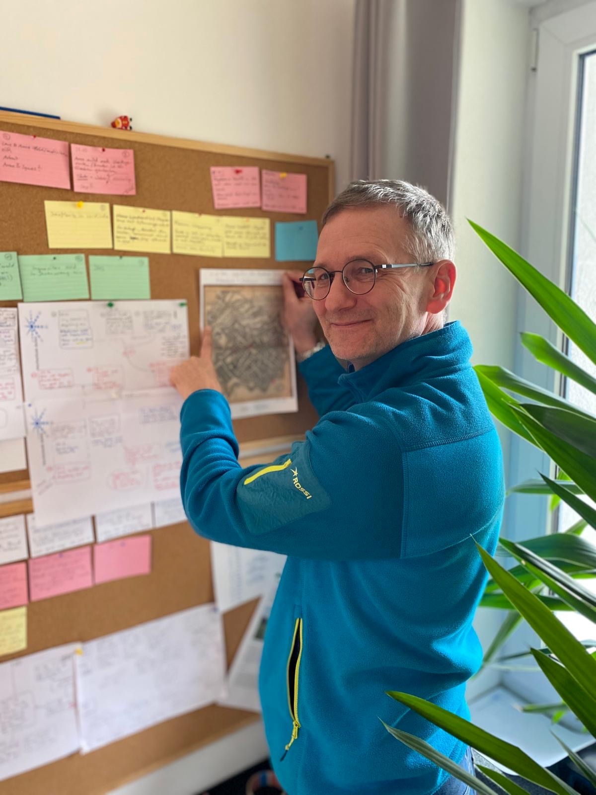 Klaus beim Plotten.jpg